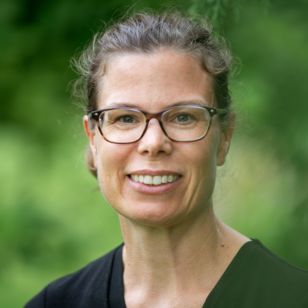 Caroline Jacot-Descombes (sie/elle/lei)