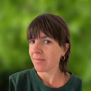 Laure Larisch (sie/elle/lei)